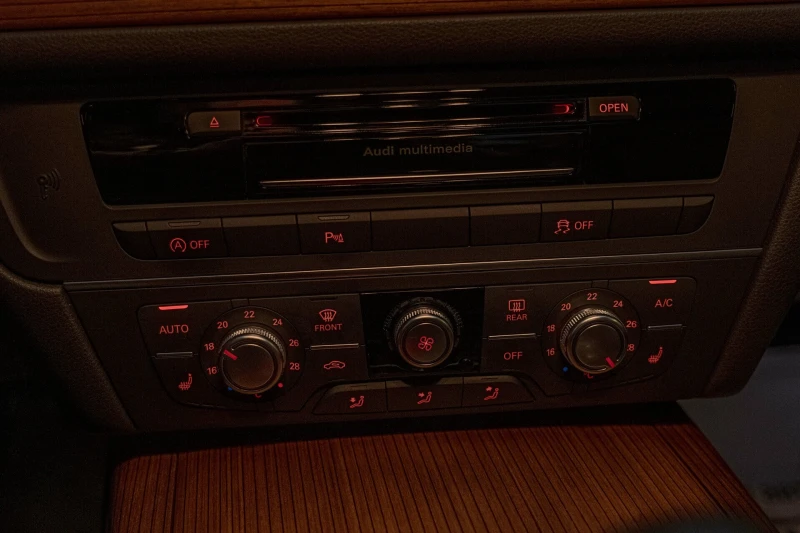 Audi A6 3.0TDI/Quattro/Седан/Drive Select/Pre Sense/BiXeno, снимка 9 - Автомобили и джипове - 52369233