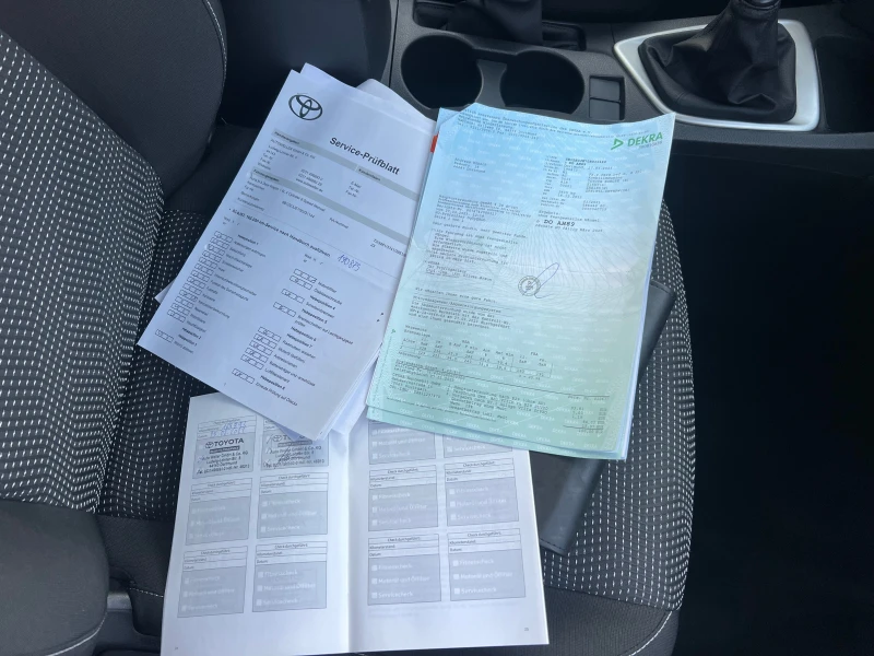 Toyota Auris 1.6-FULL, снимка 16 - Автомобили и джипове - 53179983