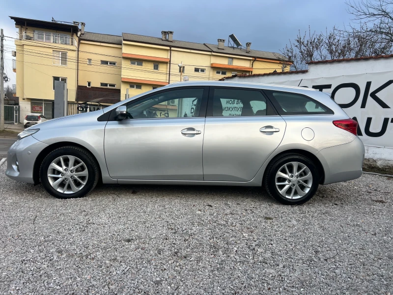 Toyota Auris 1.6-FULL, снимка 8 - Автомобили и джипове - 53179983