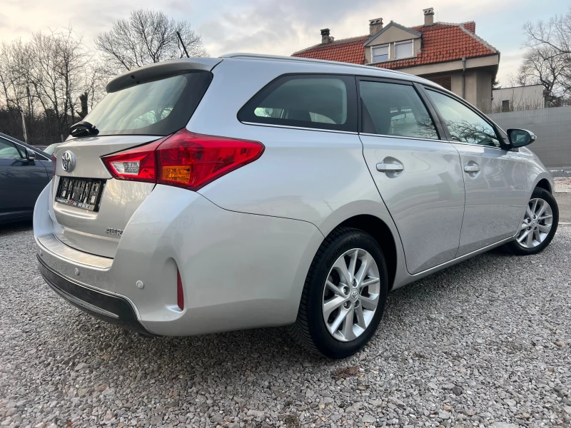 Toyota Auris 1.6-FULL, снимка 4 - Автомобили и джипове - 53179983