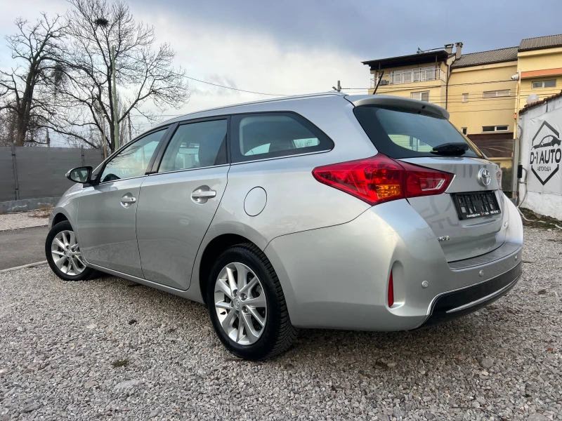 Toyota Auris 1.6-FULL, снимка 6 - Автомобили и джипове - 53179983