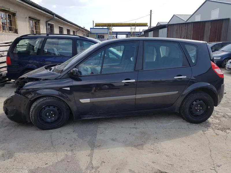 Renault Scenic 1.5 DCI - 82ks, снимка 10 - Автомобили и джипове - 21300323