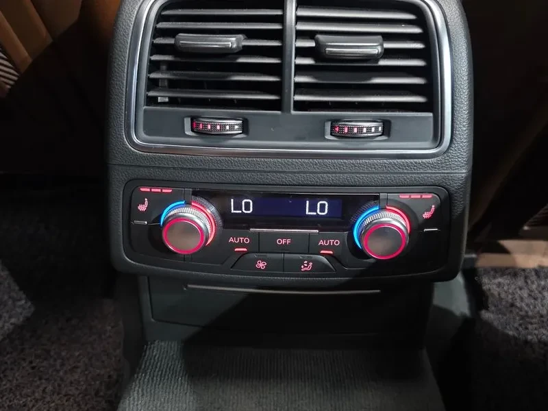 Audi A6 2.0 TDI Quattro, снимка 16 - Автомобили и джипове - 54561229