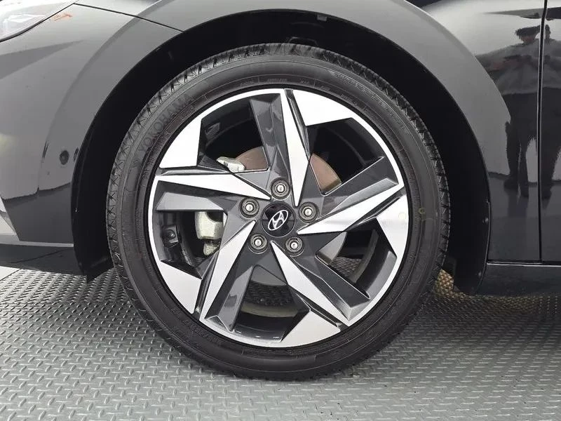 Hyundai Elantra, снимка 5 - Автомобили и джипове - 56724770