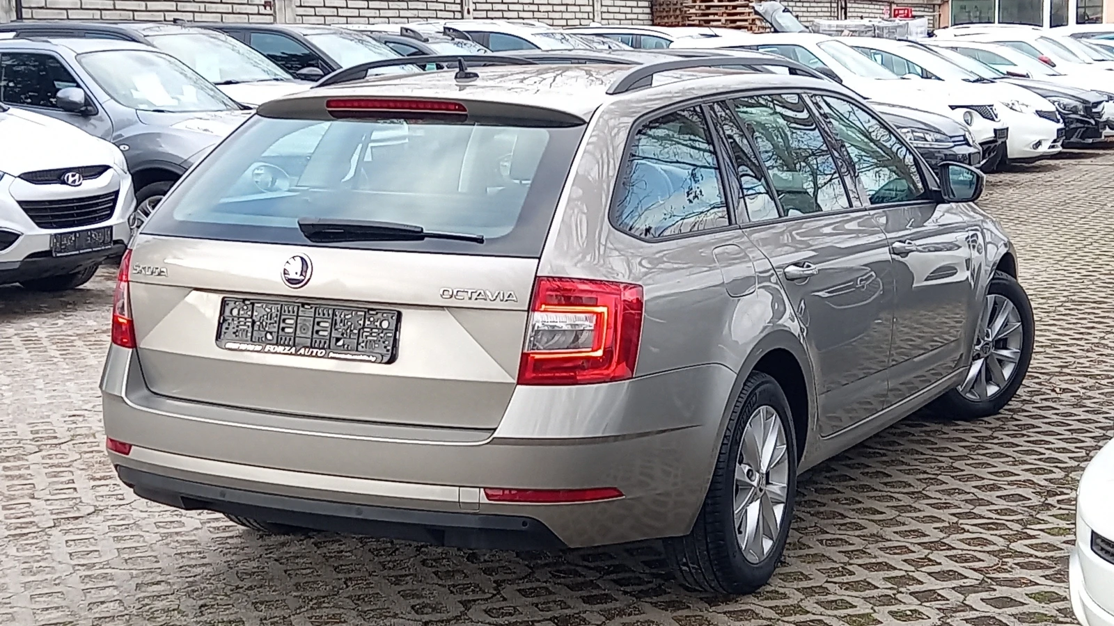 Skoda Octavia ФЕЙС DSG ИЗКЛЮЧИТЕЛА FULL СЕРВИ КНИЖ УНИКТ ОБСЛУЖН - изображение 5