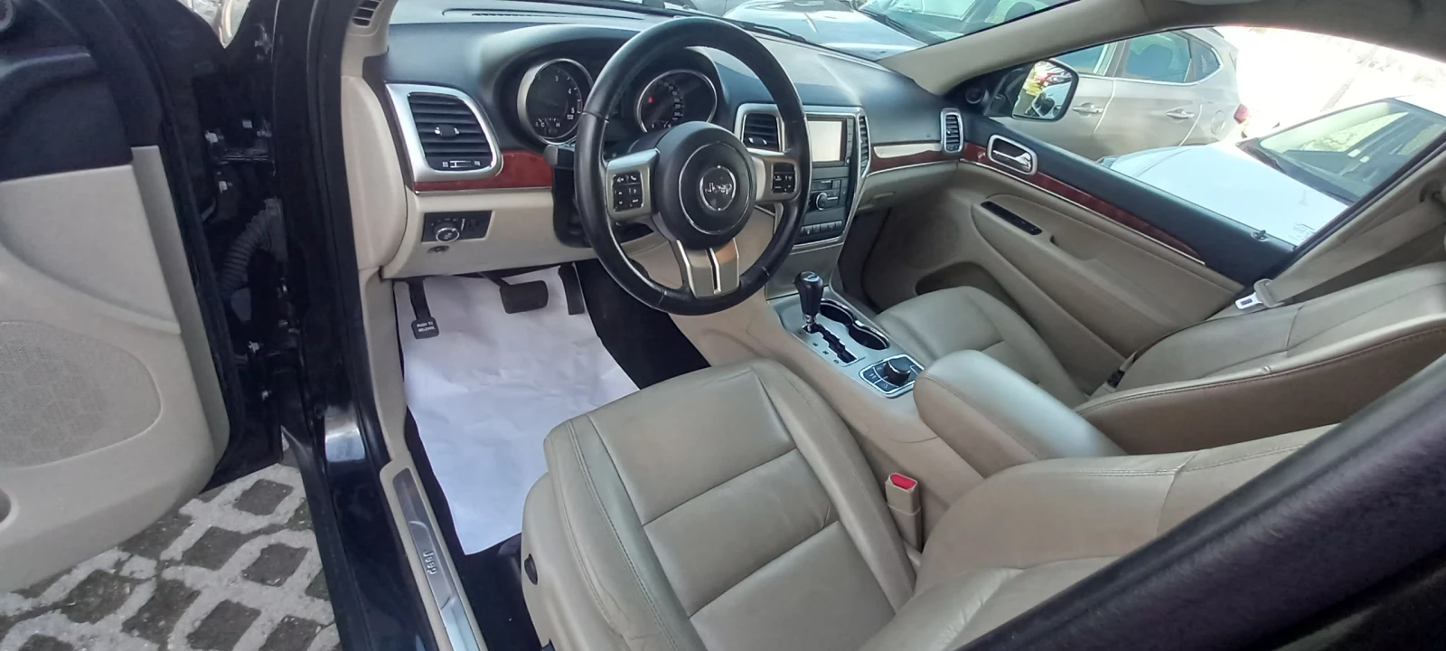 Jeep Grand cherokee 4Х4 FULL ИЗКЛЮЧИТЕЛО СЕРВИЗ КНИЖК РЕАЛНИ КМ LIMITD - изображение 8