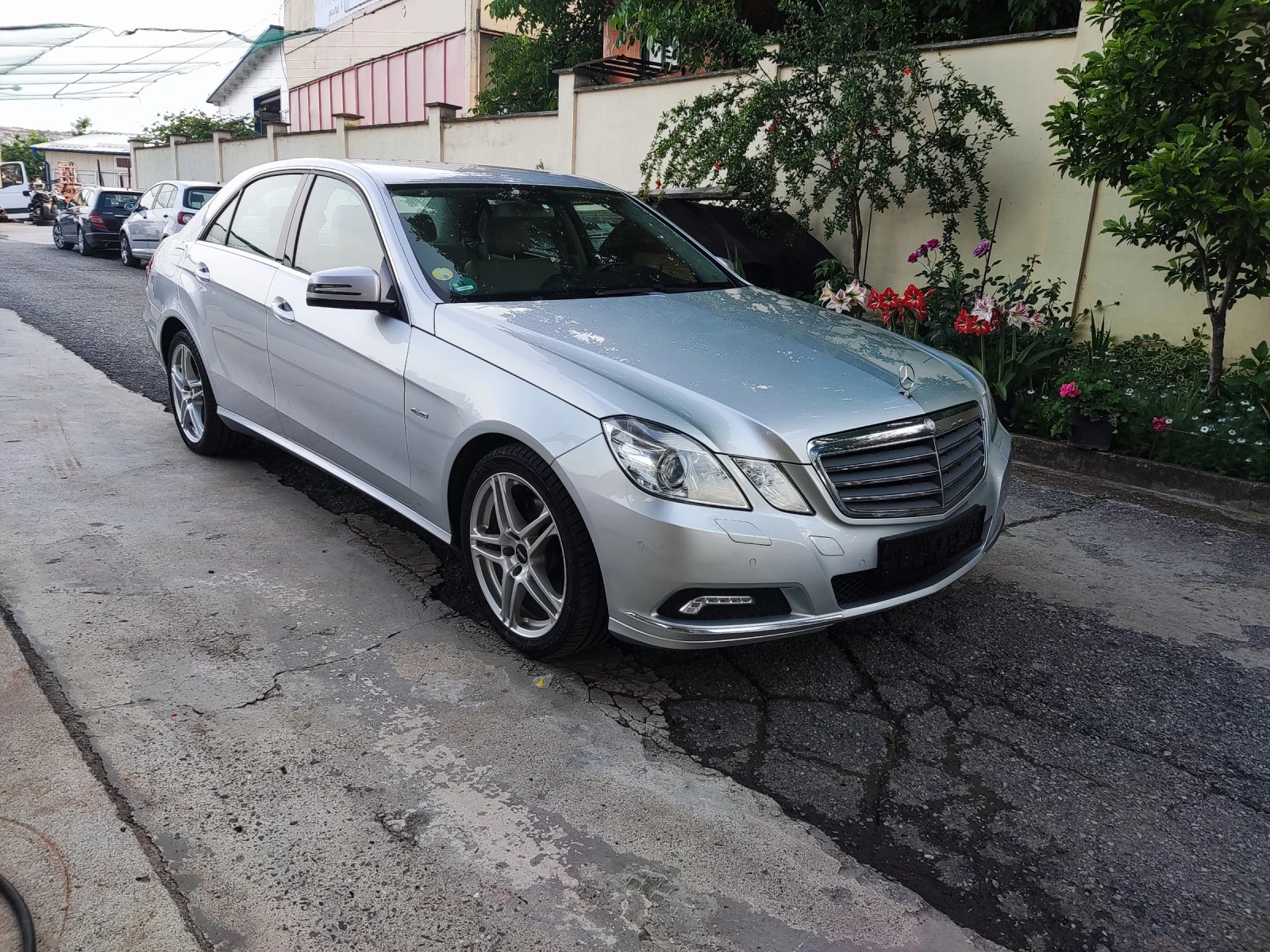 Mercedes-Benz E 250  - изображение 2