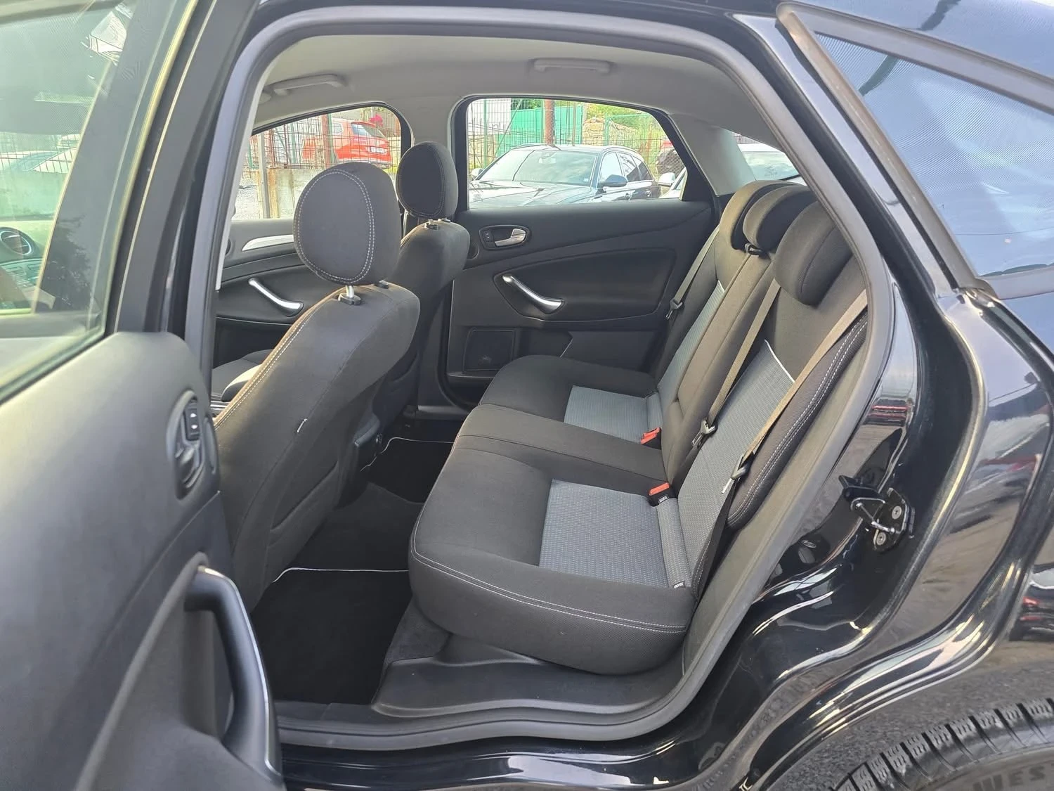 Ford Mondeo 2.3i 160K.C. / АВТОМАТ / КЛИМАТРОНИК - изображение 7
