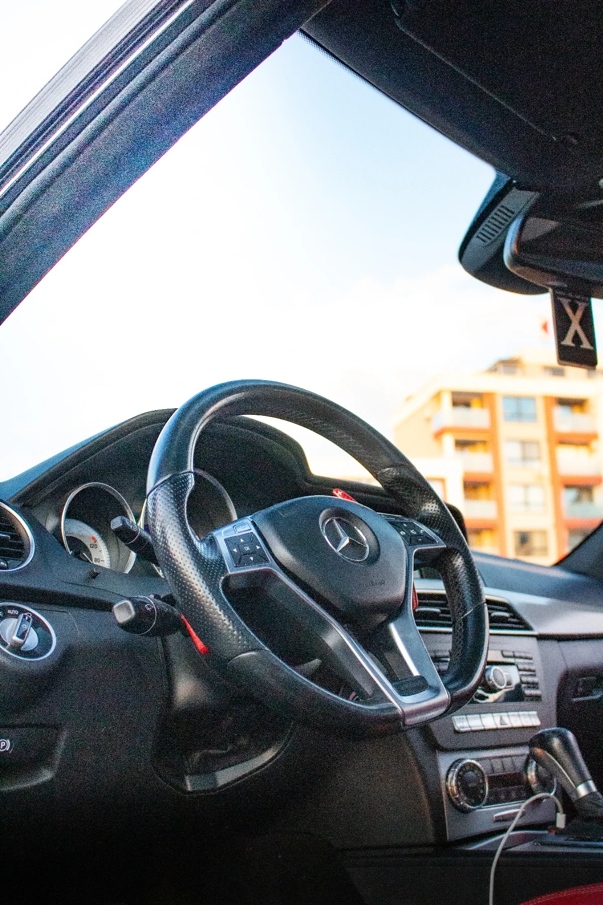 Mercedes-Benz C 350  - изображение 6