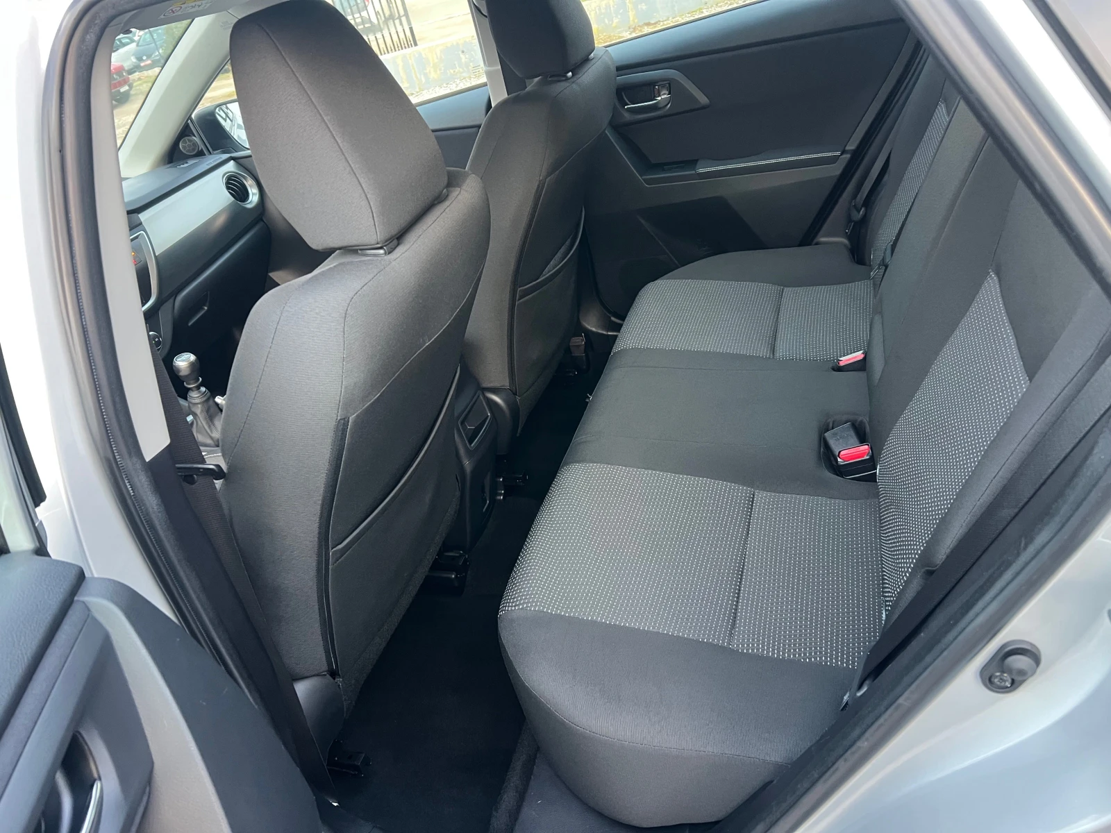 Toyota Auris 1.6-FULL | Mobile.bg � ����������� 13