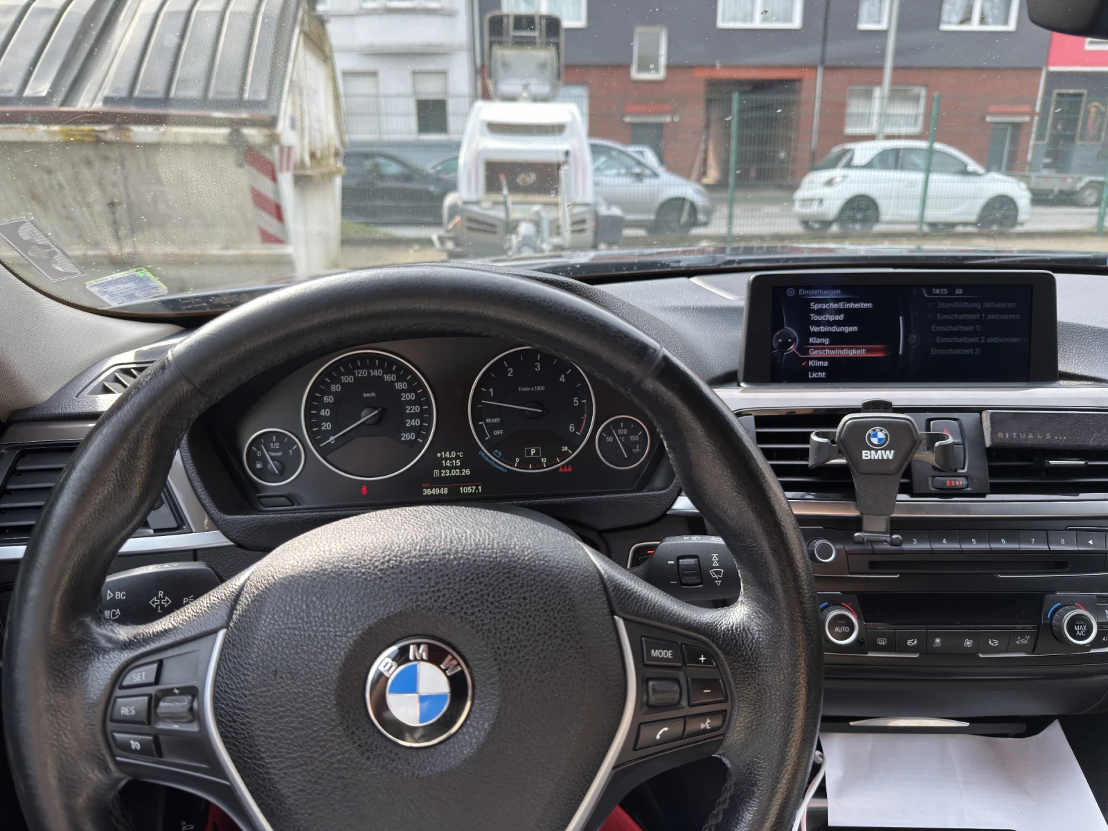 BMW 330 Modernline, снимка 11 - Автомобили и джипове - 53991094