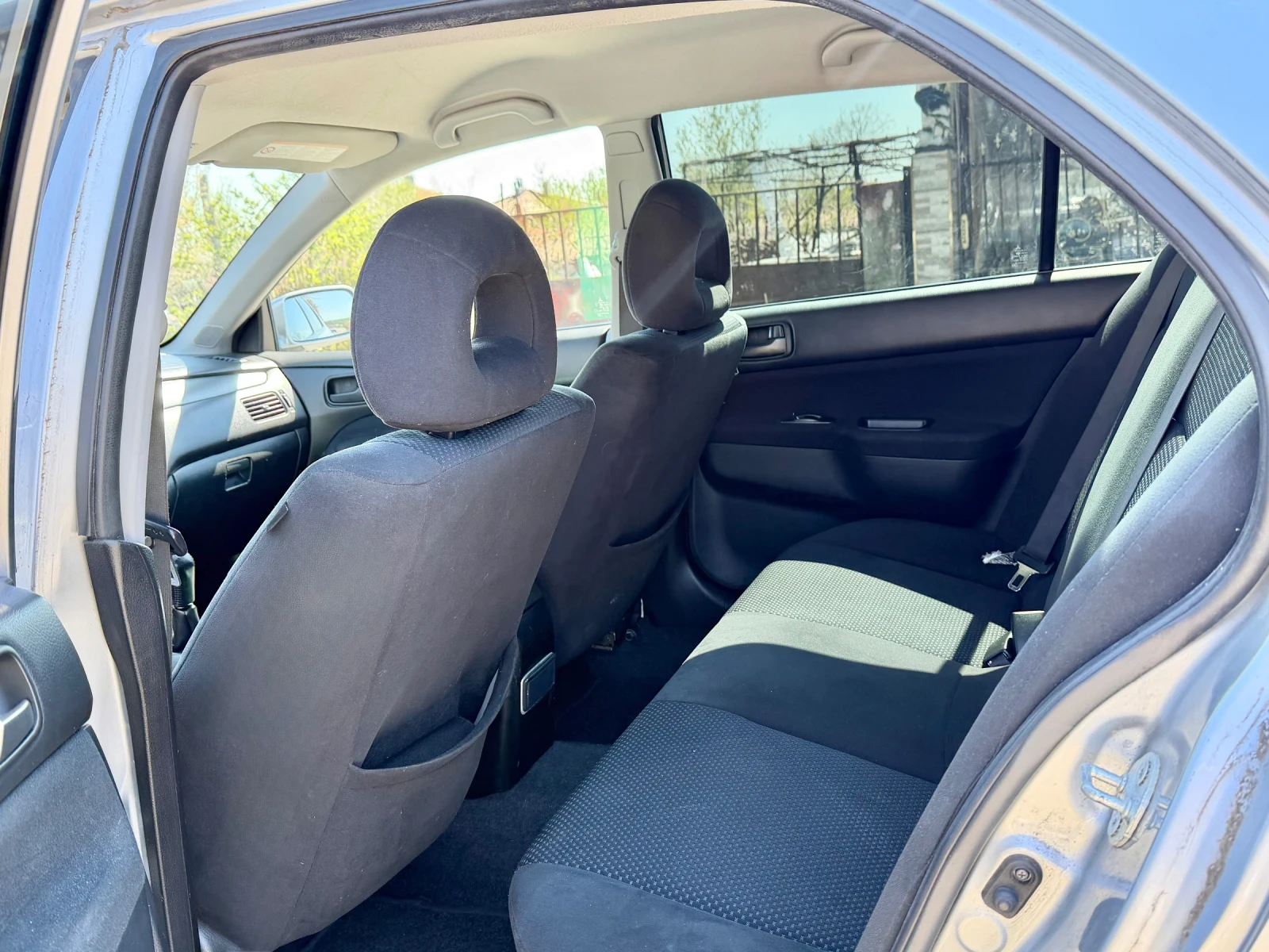 Mitsubishi Lancer 1.6 90 к.с 2008г, снимка 12 - Автомобили и джипове - 54149849