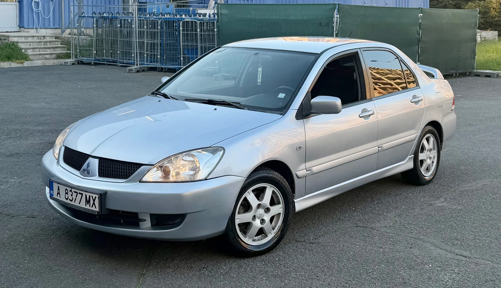 Mitsubishi Lancer 1.6 90 к.с 2008г, снимка 5 - Автомобили и джипове - 54149849