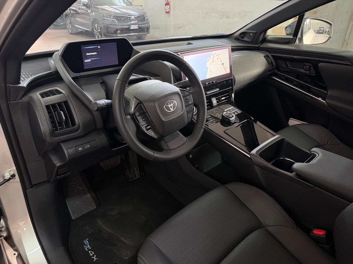 Toyota bZ4X !!!������� ����!!!64kWh 218hp AWD(4x4) PREMIUM! | Mobile.bg � ����������� 7