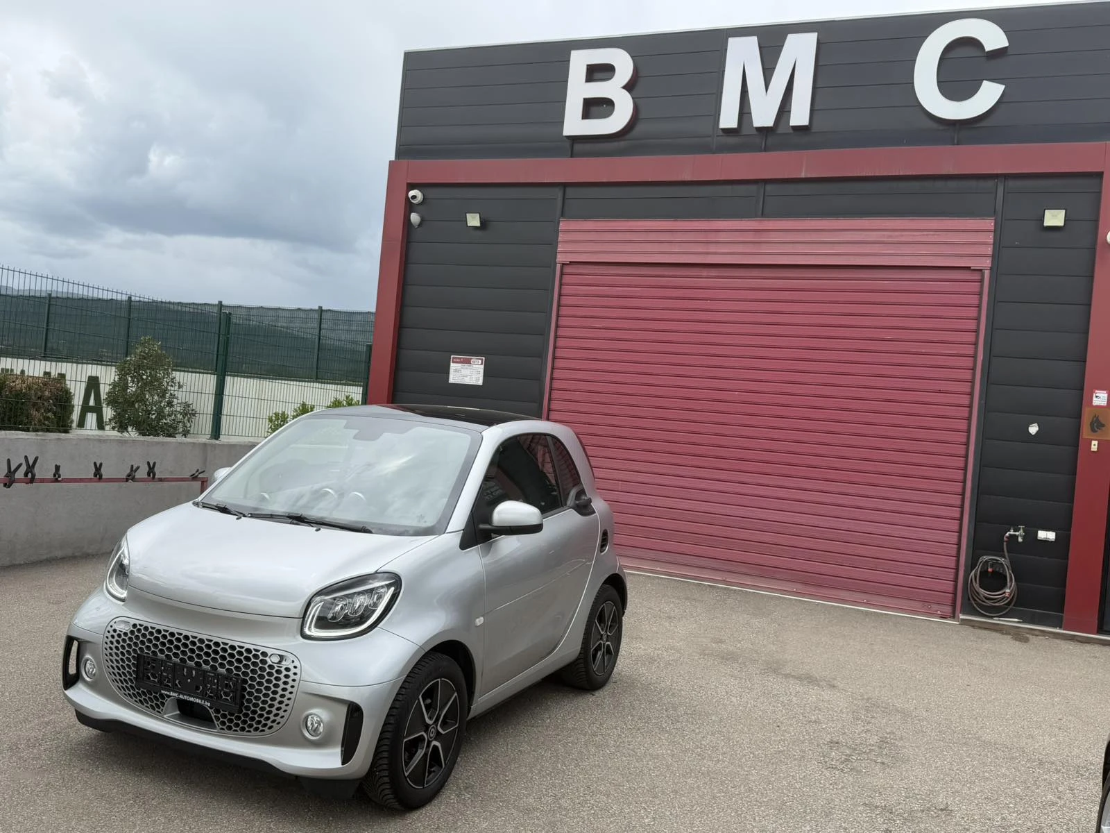 Smart Fortwo Electric, снимка 8 - Автомобили и джипове - 54588616