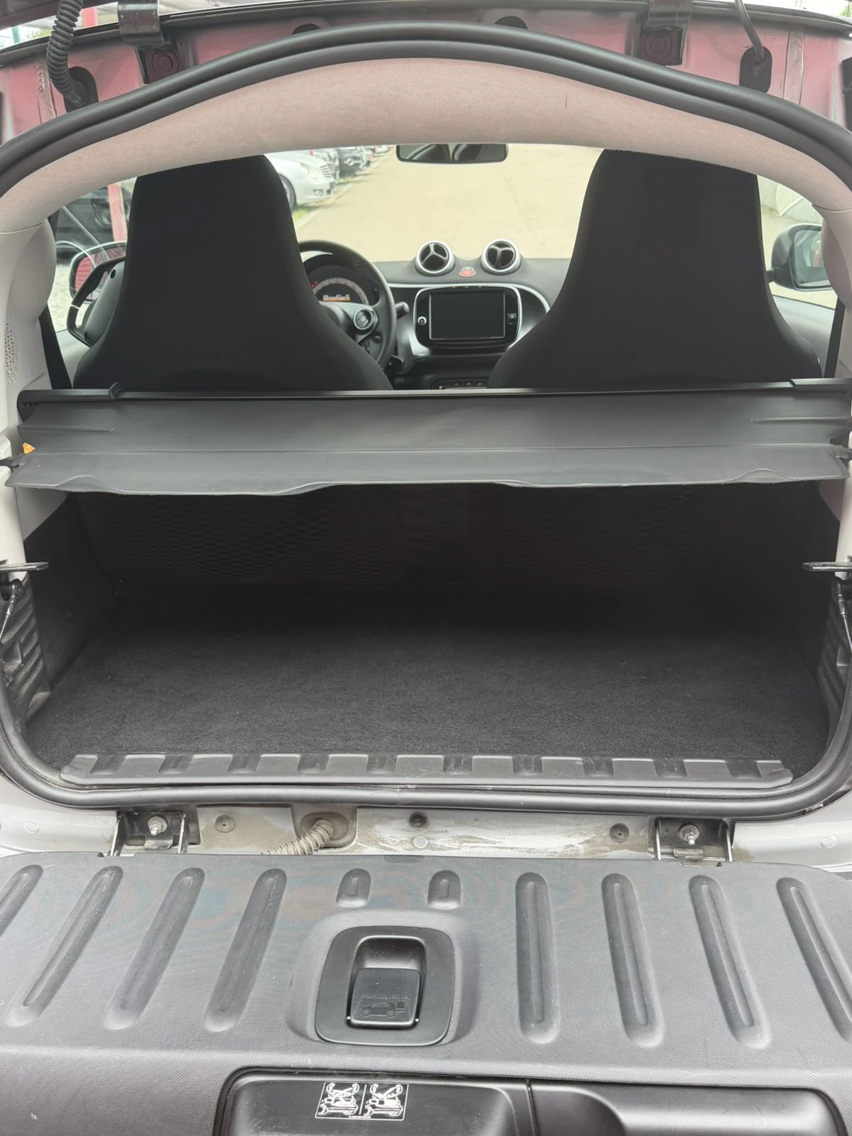 Smart Fortwo Electric, снимка 15 - Автомобили и джипове - 54588616