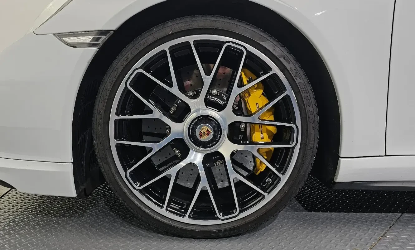 Porsche 911 TURBO S * CARBON CERAMIC, снимка 13 - Автомобили и джипове - 55145671