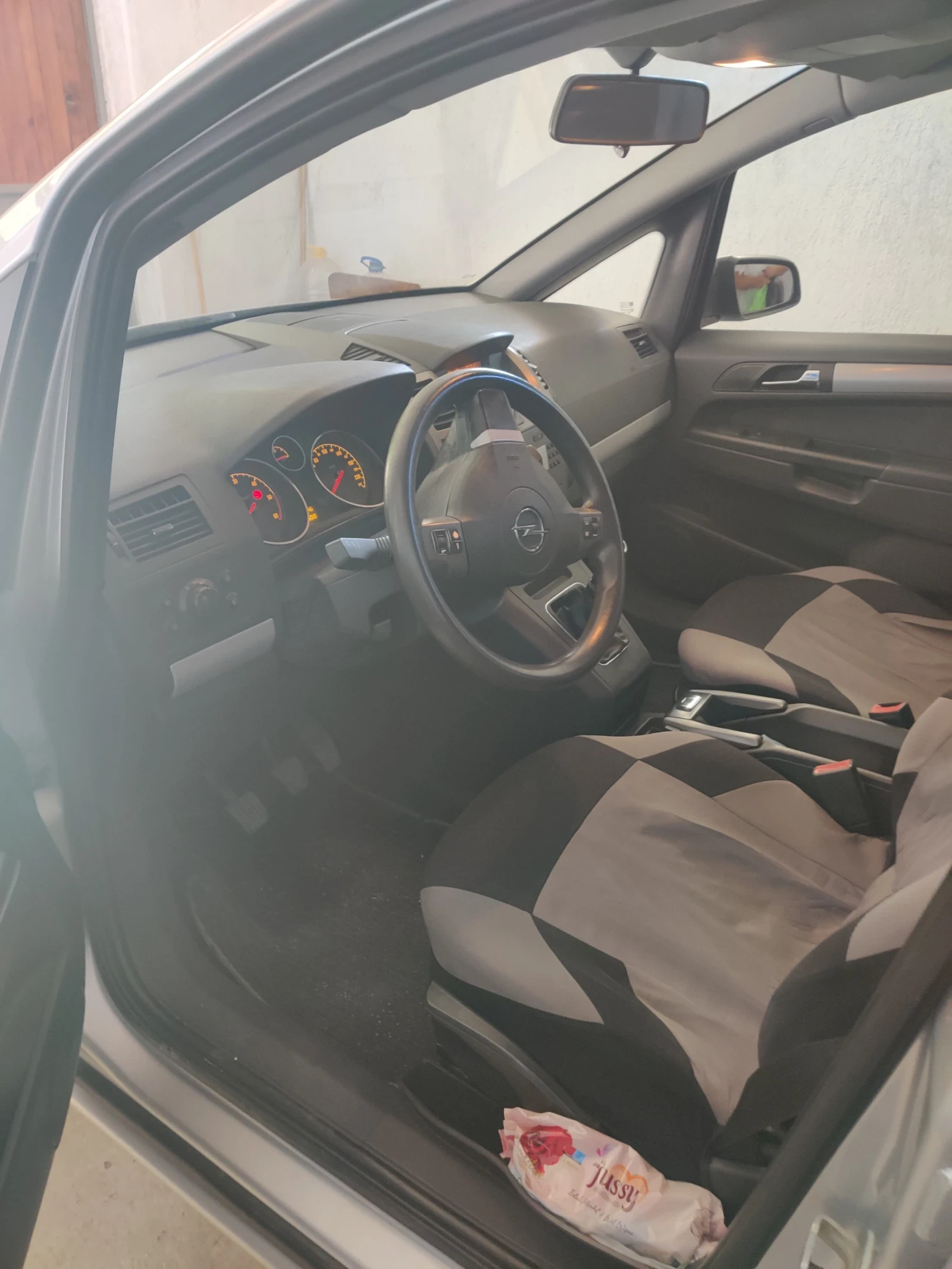 Opel Zafira Миниван , снимка 6 - Автомобили и джипове - 55665968