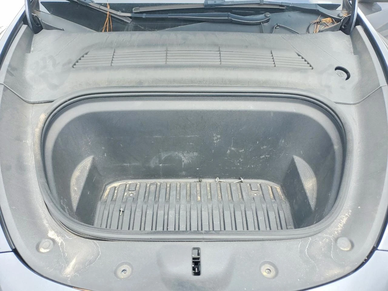 Tesla Model Y, снимка 12 - Автомобили и джипове - 56408056