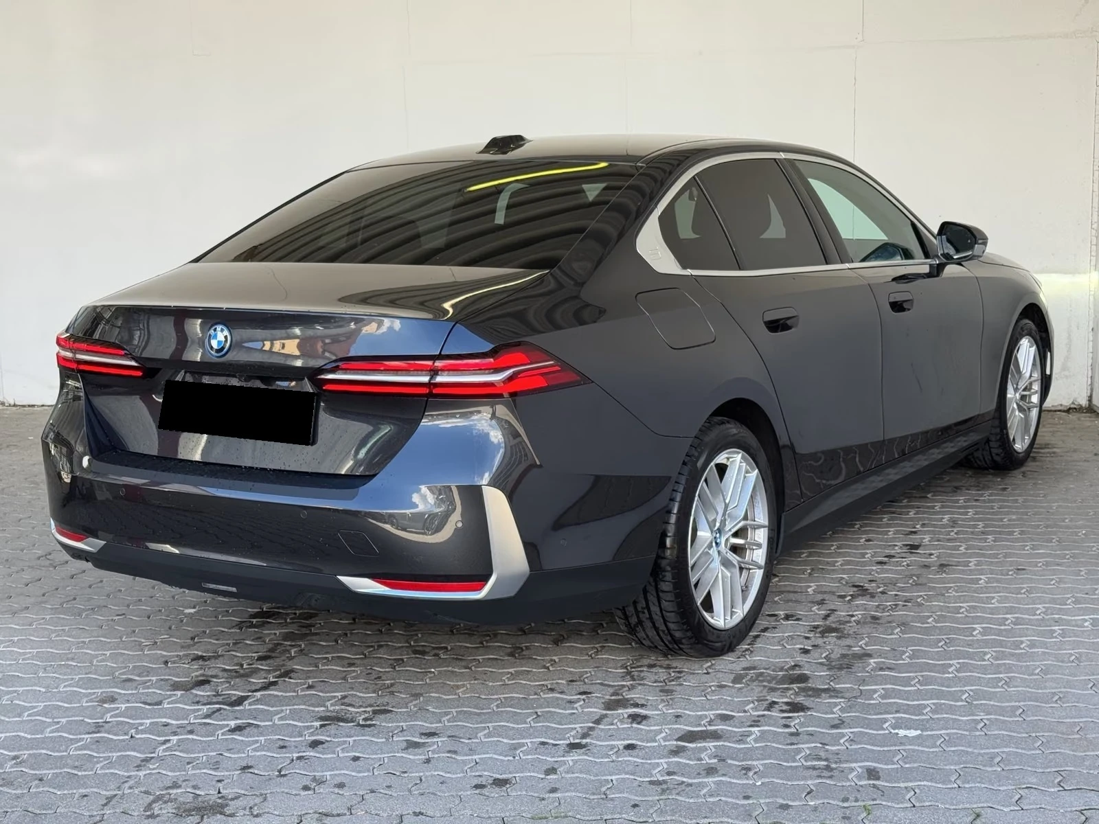 BMW 530E /NAVI/LED/KEYLESS/360/�����/H&K/ | Mobile.bg � ����������� 3
