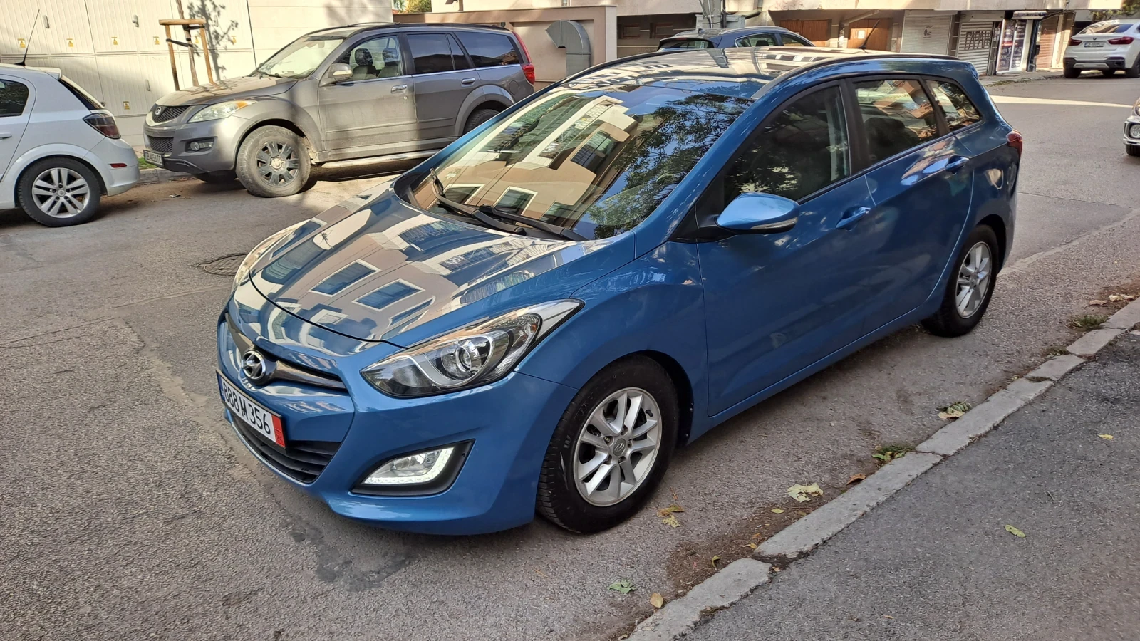 Hyundai I30 Бензин.Автомат, снимка 3 - Автомобили и джипове - 56582465