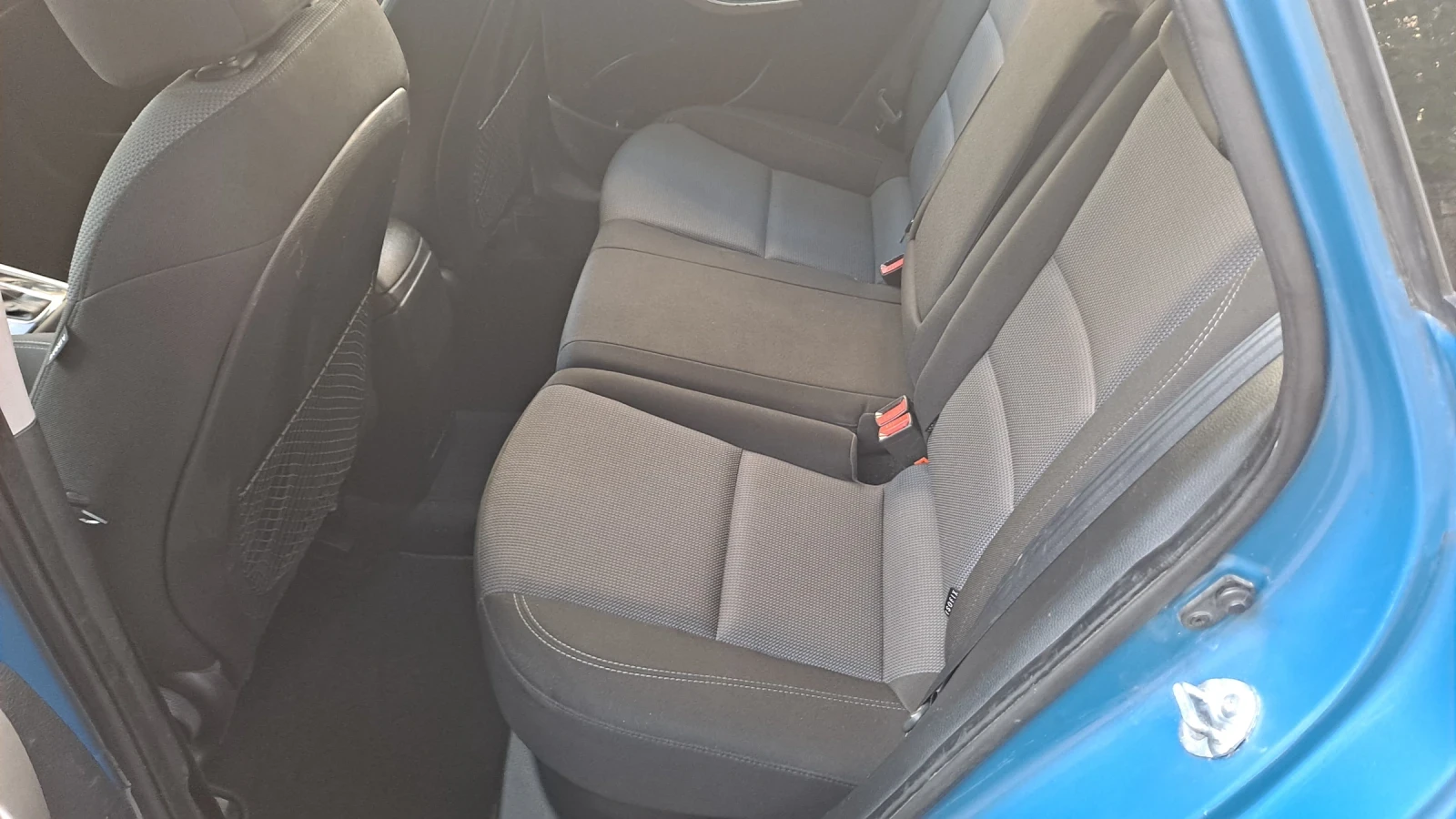 Hyundai I30 Бензин.Автомат, снимка 7 - Автомобили и джипове - 56582465