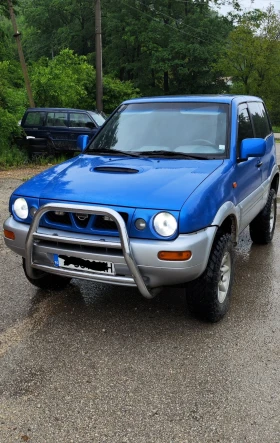 Nissan Terrano 2.4i, снимка 1