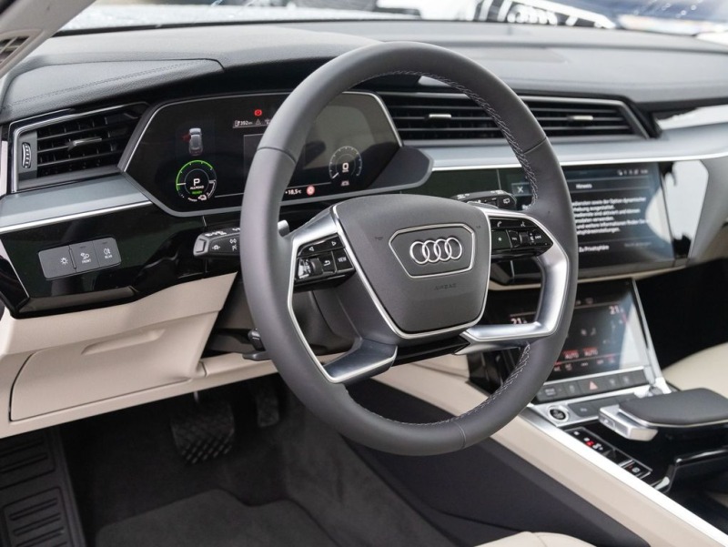 Audi Q8 50 E-TRON/ S-LINE/ QUATTRO/ B&O/ PANO/ LED/ 20/, снимка 8 - Автомобили и джипове - 41932406