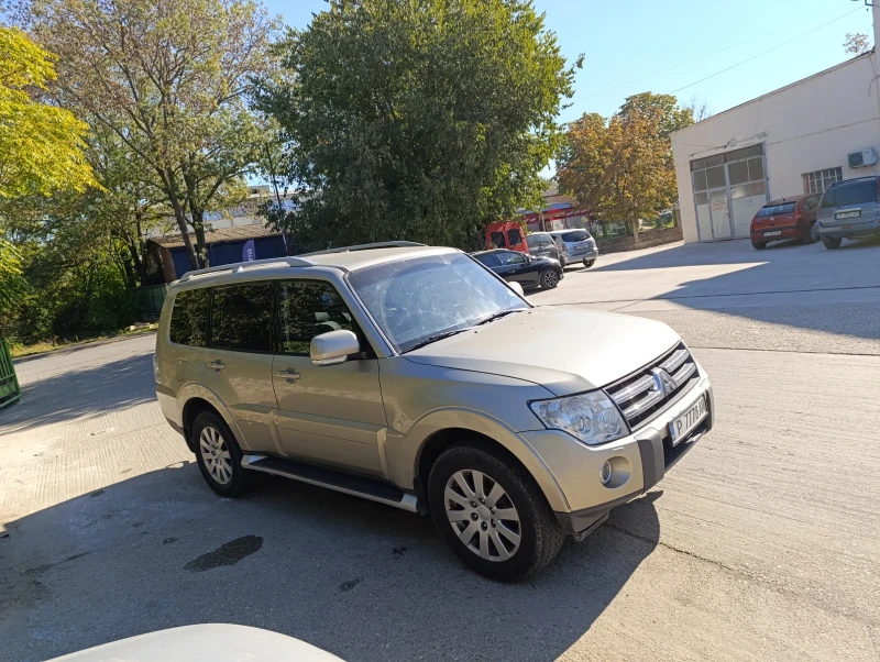 Mitsubishi Pajero, снимка 2 - Автомобили и джипове - 47675385