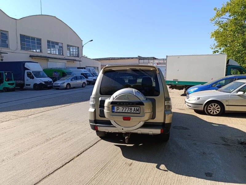 Mitsubishi Pajero, снимка 5 - Автомобили и джипове - 47675385