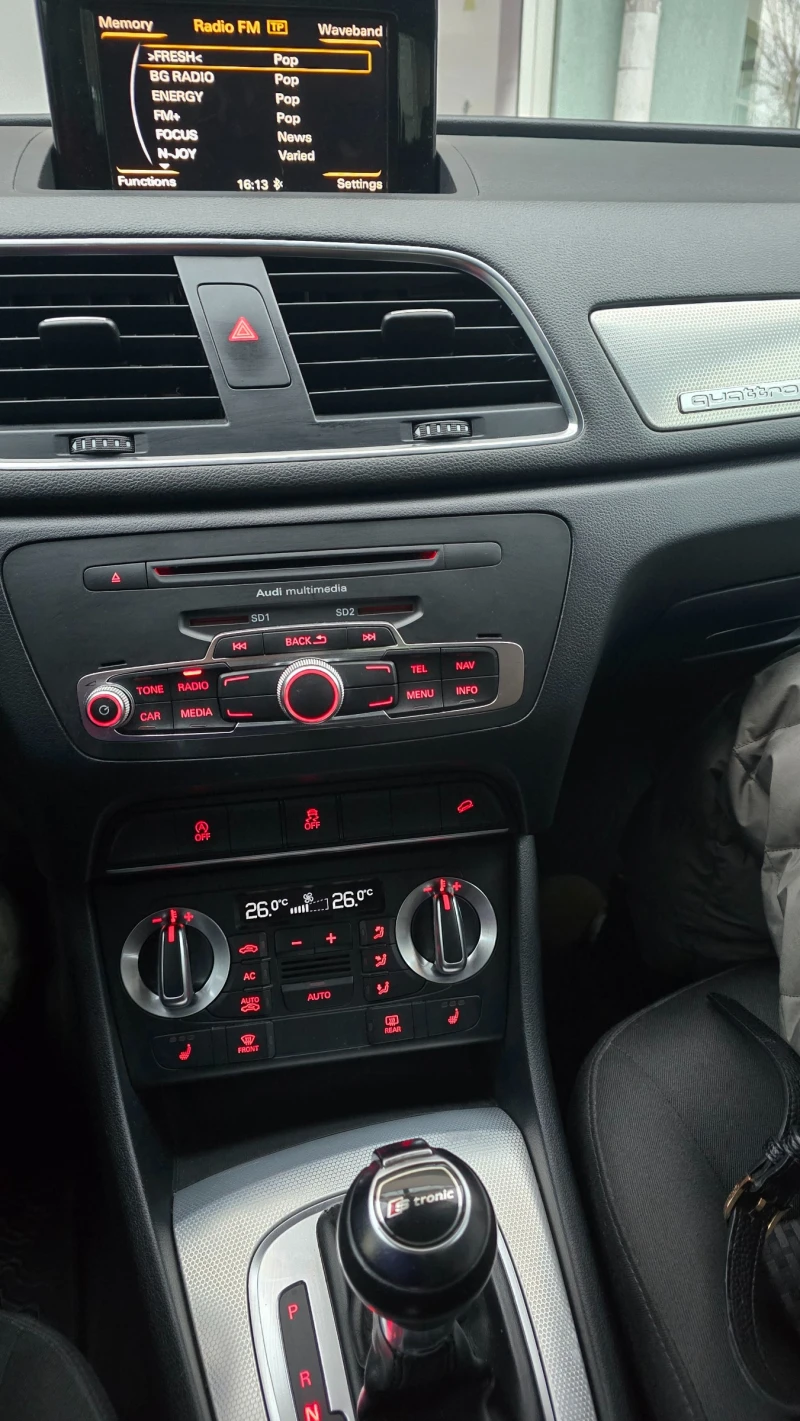 Audi Q3, снимка 8 - Автомобили и джипове - 52977081