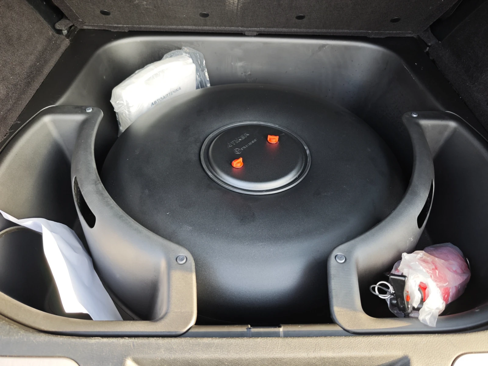 Jeep Grand cherokee 5.7 с Газ 110000км, снимка 12 - Автомобили и джипове - 53357056