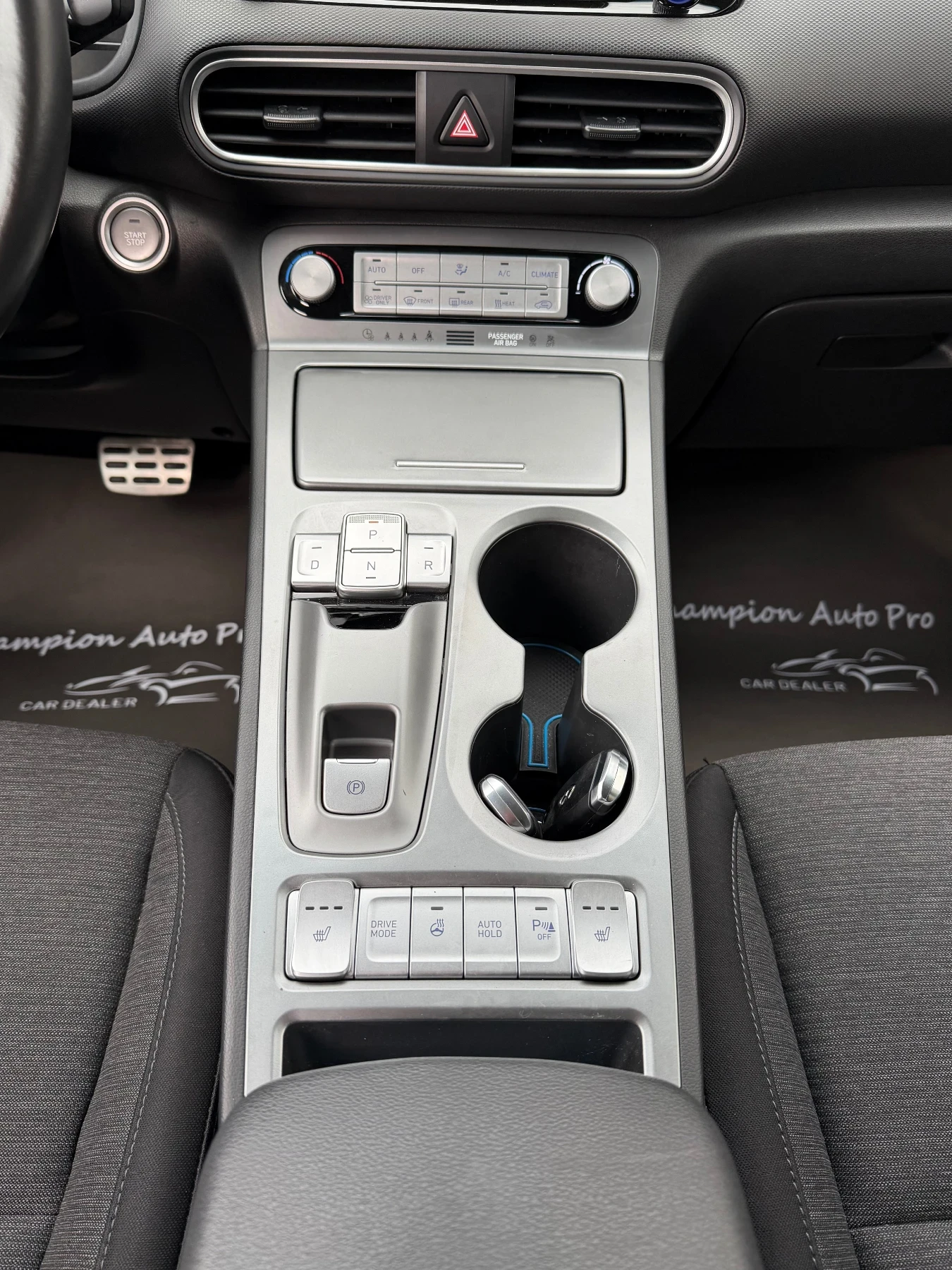 Hyundai Kona, снимка 13 - Автомобили и джипове - 54159681