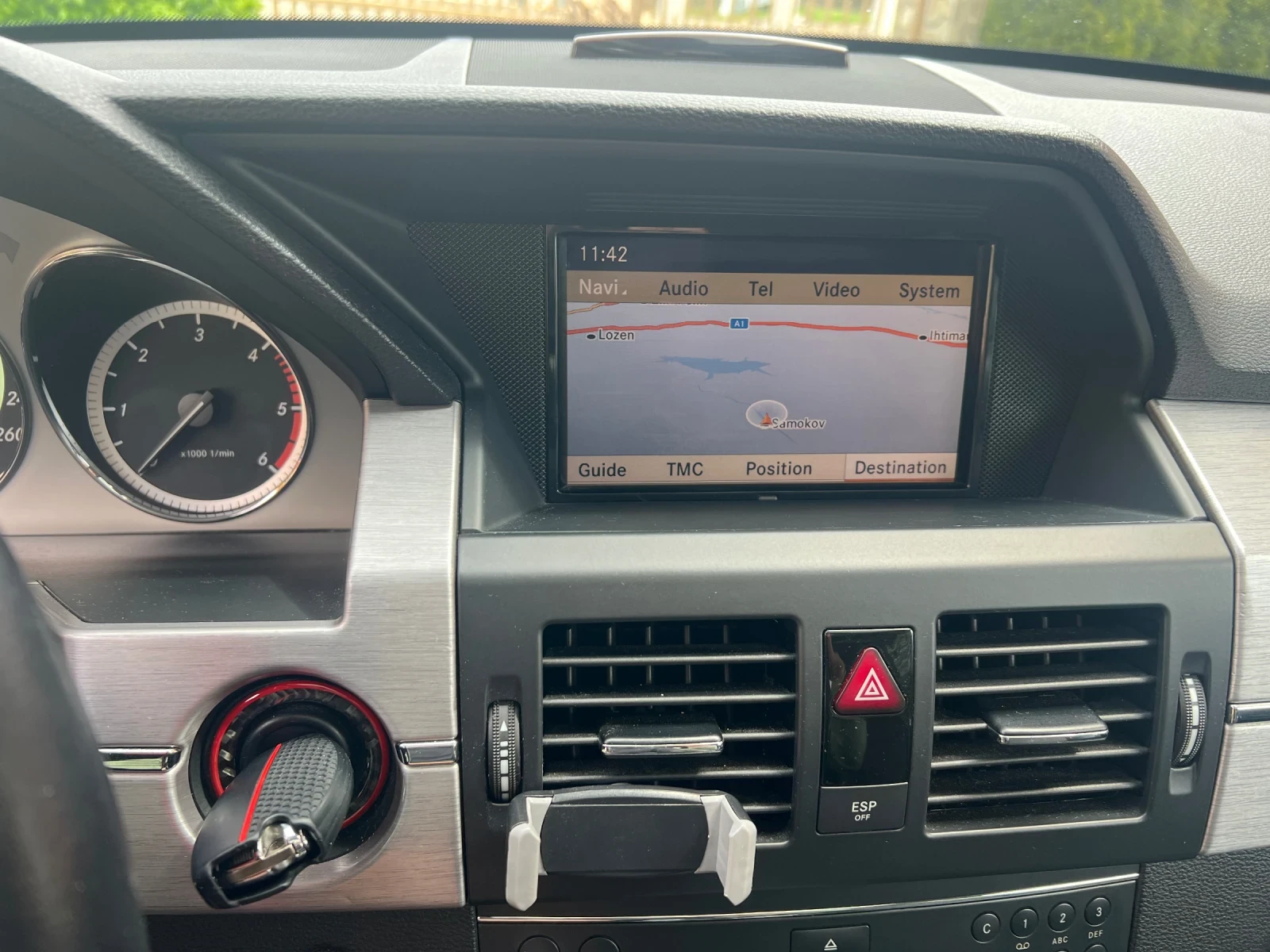 Mercedes-Benz GLK 320 CDI / Sport / Panorama / Navi, снимка 9 - Автомобили и джипове - 54500829