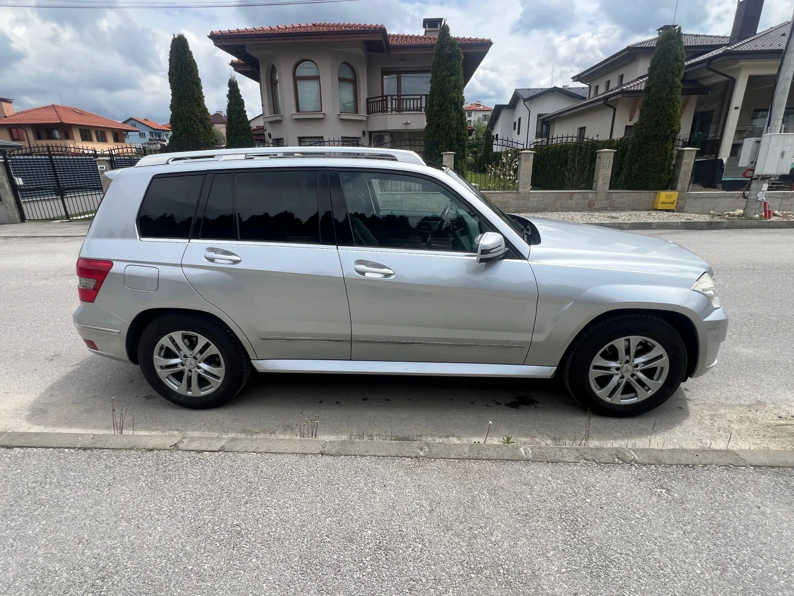 Mercedes-Benz GLK 320 CDI / Sport / Panorama / Navi, снимка 3 - Автомобили и джипове - 54500829