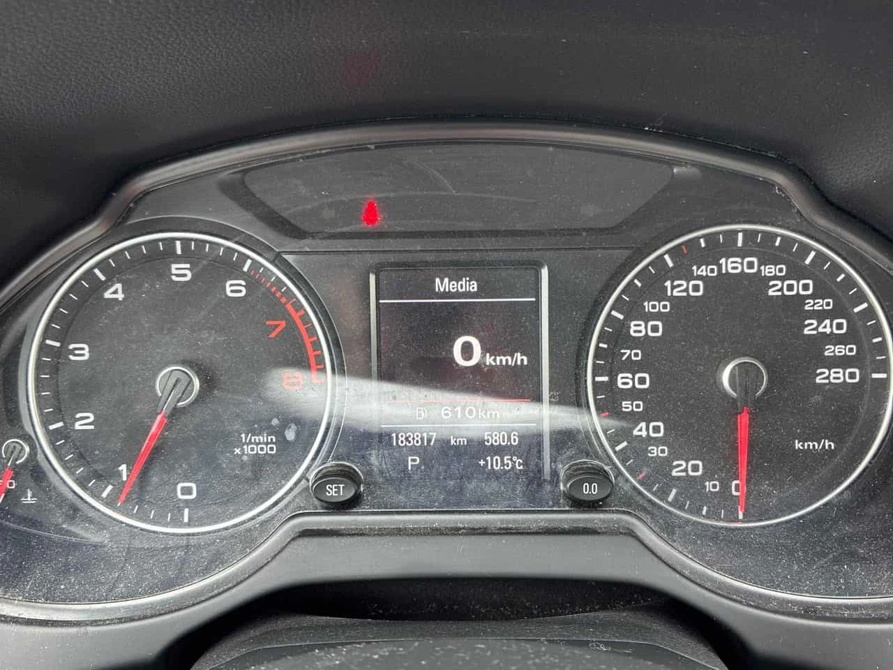 Audi Q5 2.0T Progressiv /CARFAX/Подгрев/Панорама/+ Гуми, снимка 8 - Автомобили и джипове - 54512537
