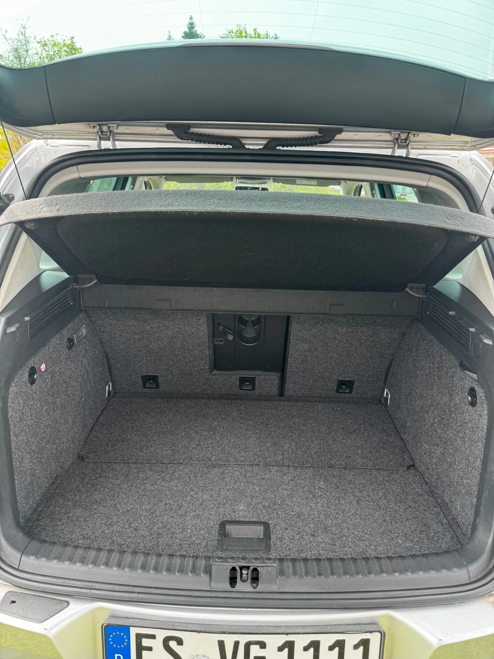 VW Tiguan VW Tiguan 2.0 TDI 4Motion, снимка 13 - Автомобили и джипове - 54666594