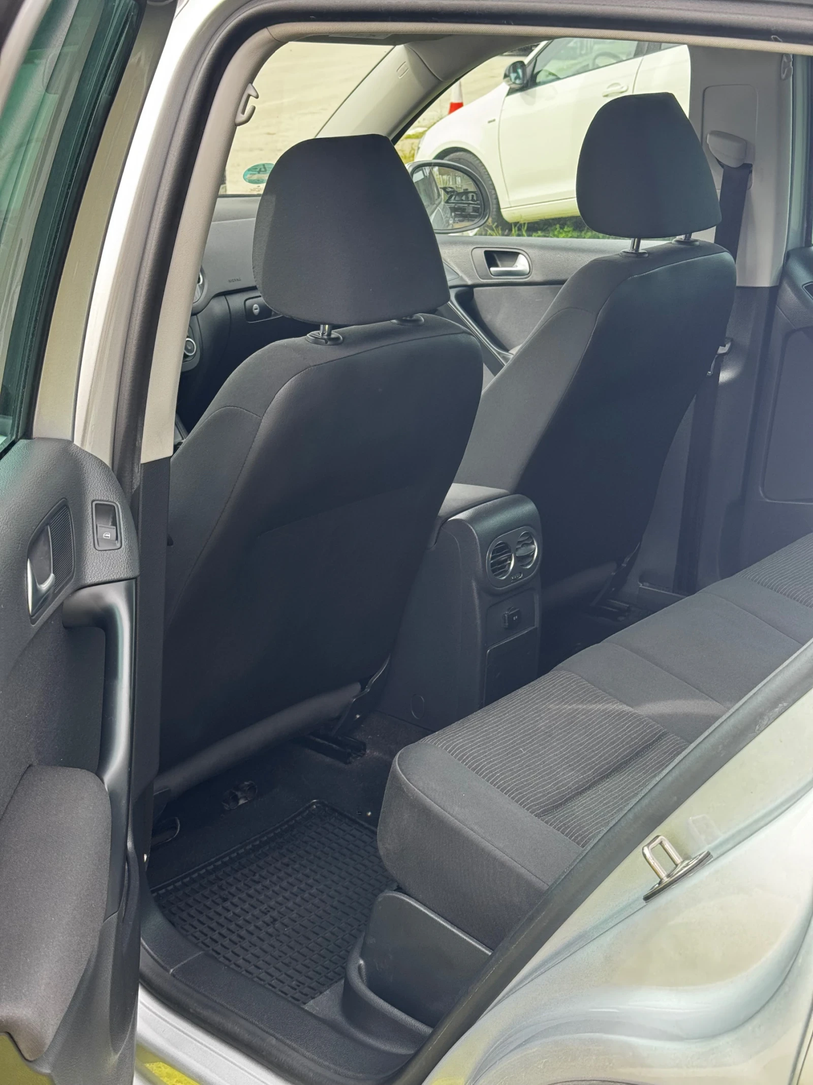 VW Tiguan VW Tiguan 2.0 TDI 4Motion, снимка 11 - Автомобили и джипове - 54666594