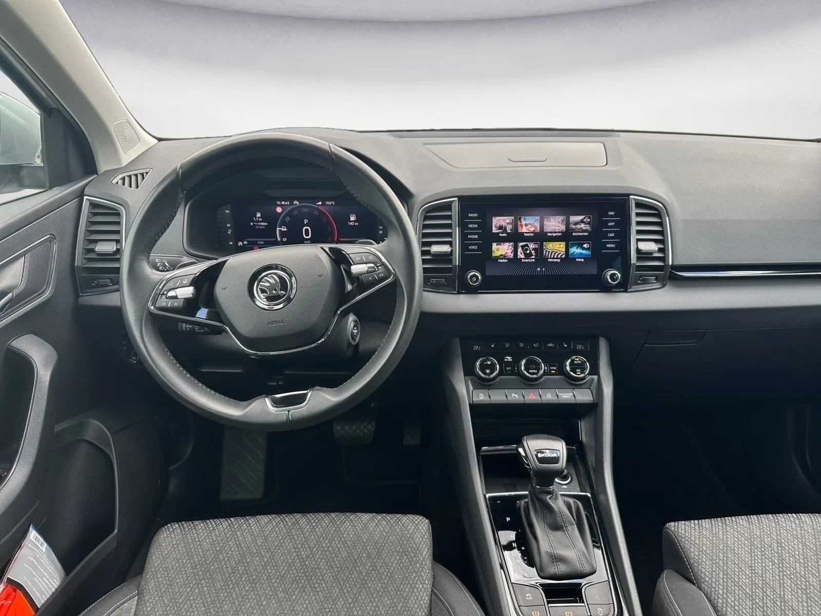 Skoda Karoq 2.0TDI/116HP/DSG/STYLE/ACC/CPLAY/365q, снимка 9 - Автомобили и джипове - 54752693