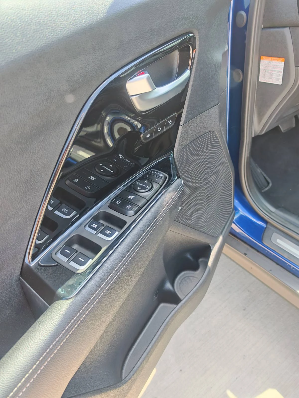 Kia Niro 65KWh EXECUTIVE LINE/SOH100%/ПАМЕТ/JBL/ОБДУХВАНЕ, снимка 15 - Автомобили и джипове - 55099799