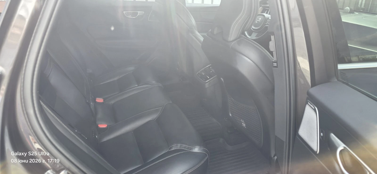 Volvo XC60  ULTIMATE BRIGHT AWD 2.0 diesel / 173 kW / 245 к.с, снимка 4 - Автомобили и джипове - 55738463