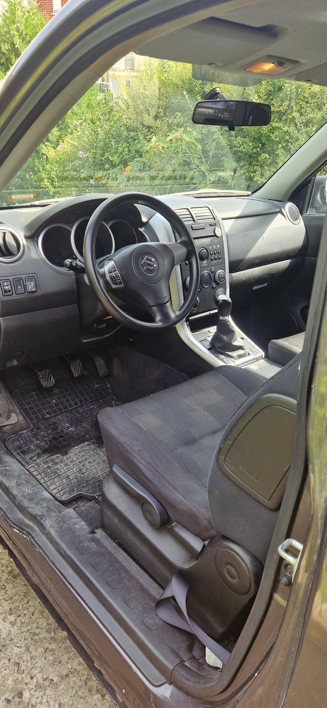 Suzuki Grand vitara Grand vitara 2.4 benzin  gas, снимка 10 - Автомобили и джипове - 56057015