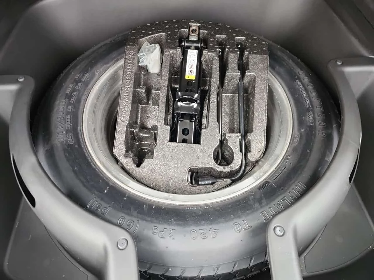 Jeep Grand cherokee * ACTIVE PARK ASSIST * REMOTE START * LANE ASSIST  | Mobile.bg � ����������� 15