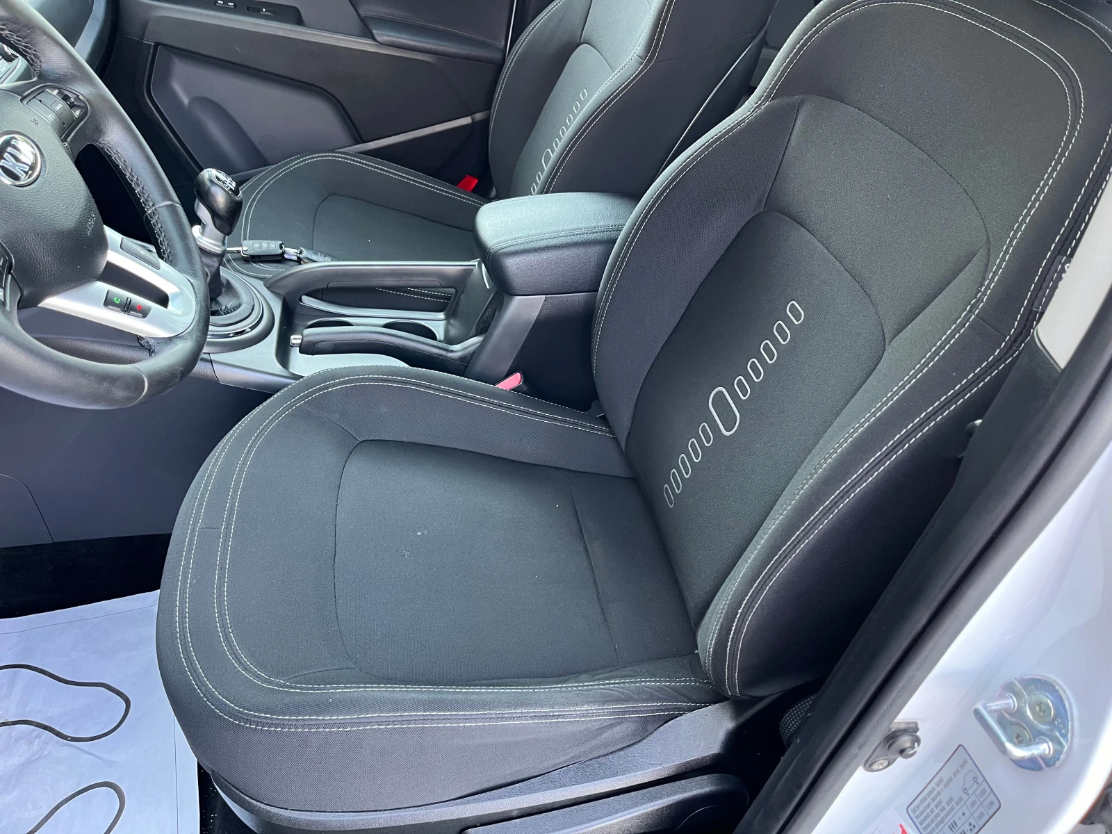 Kia Sportage 1.7 Diesel, снимка 7 - Автомобили и джипове - 56682537