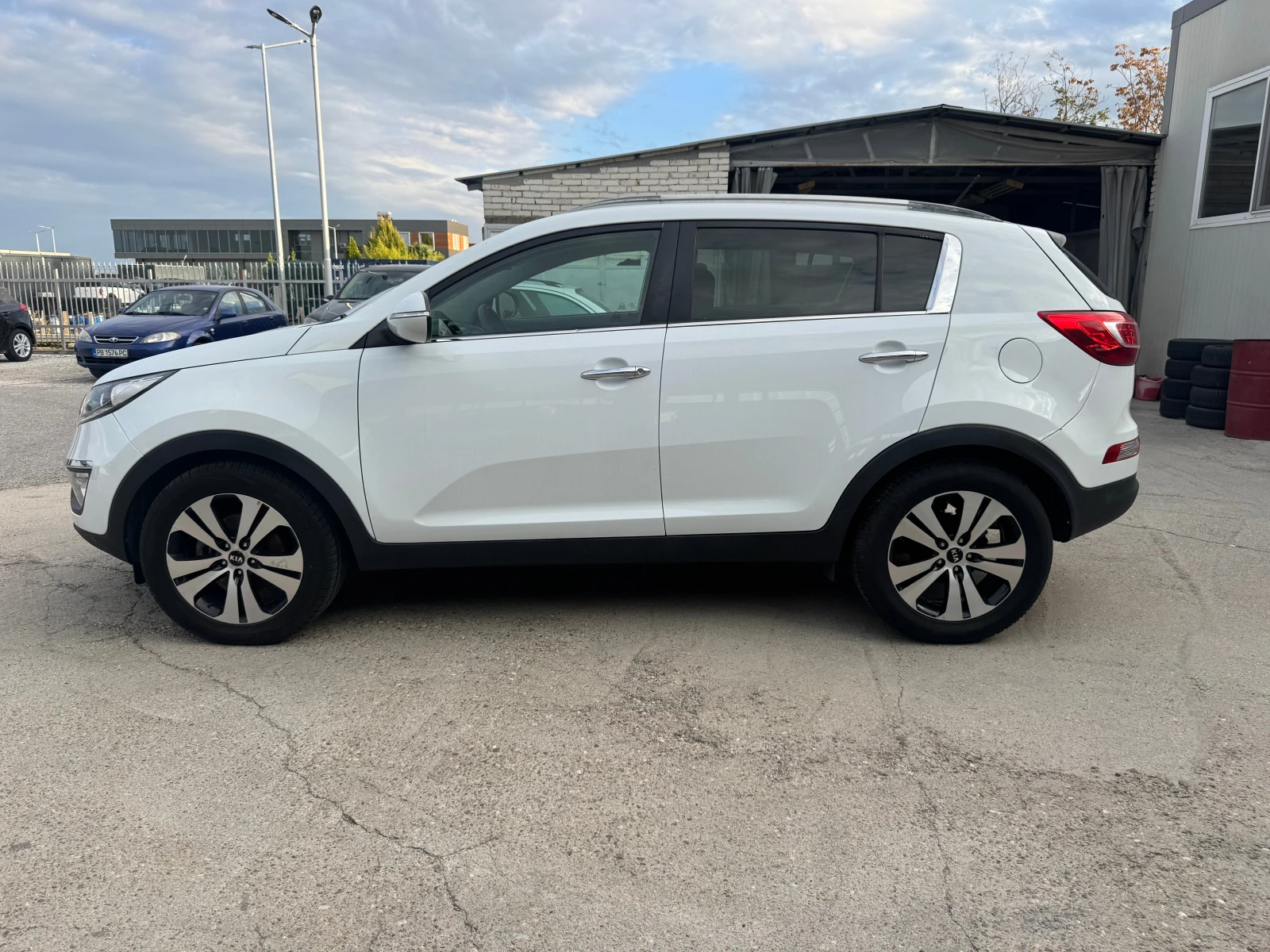 Kia Sportage 1.7 Diesel, снимка 3 - Автомобили и джипове - 56682537