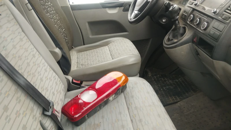 VW T5 172000 км, снимка 5 - Бусове и автобуси - 53168710