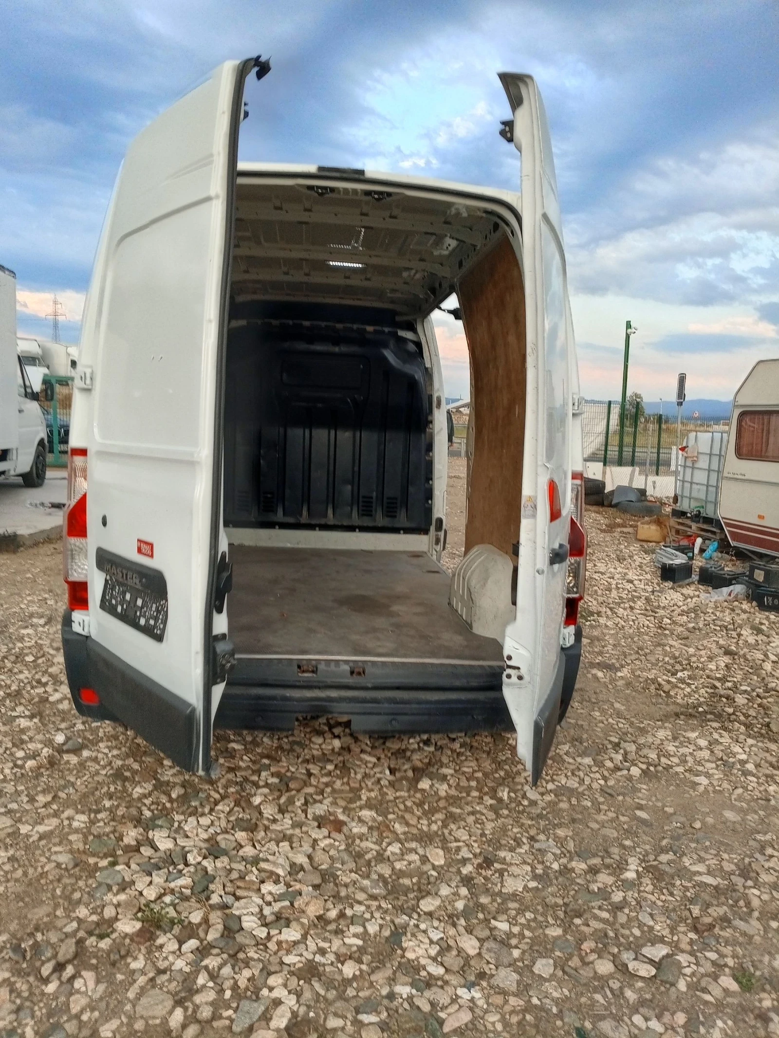 Renault Master 2.3 - изображение 5