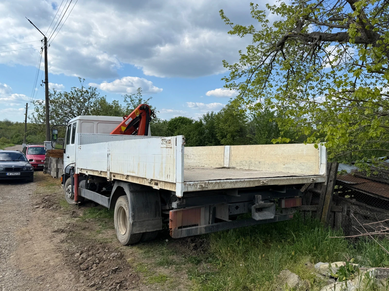 Man 8.163 Камиона е оборудван с кран , снимка 4 - Камиони - 54476716