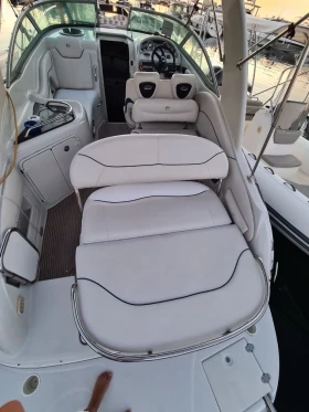 Моторна яхта Crownline 270CR, снимка 4