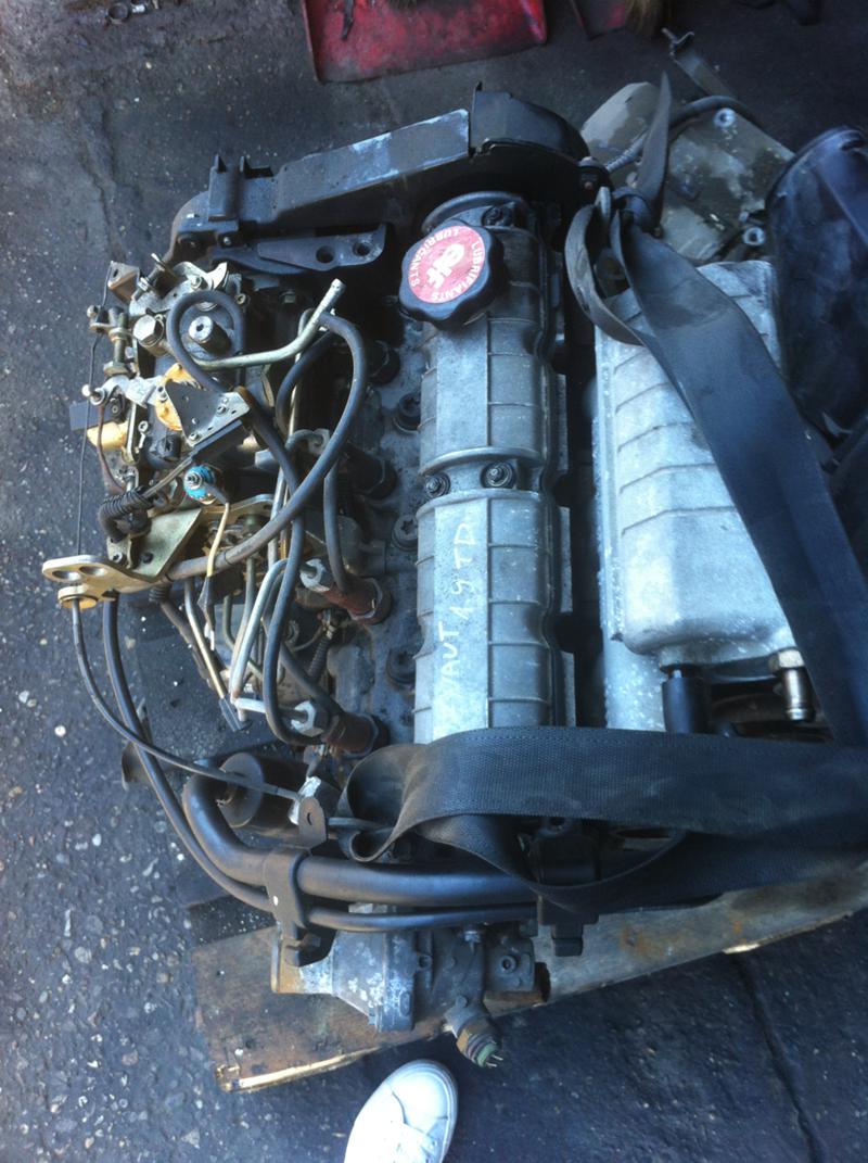 Двигател за Renault 19, снимка 1 - Части - 11755680
